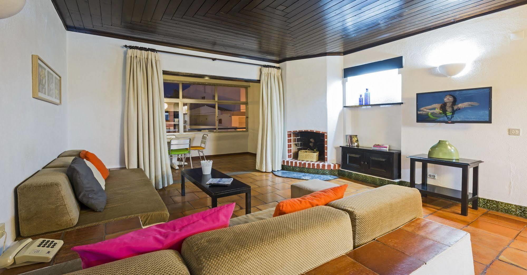 Apartamentos Azul Mar อัลบูเฟรา ภายนอก รูปภาพ